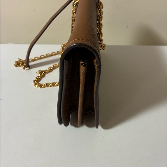 Tory Burch Carson Tan Convertible Crossbody Bag with Gold Chain - Picture 4 of 7